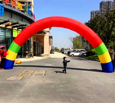 玉林市印顺广告出租赁充气拱门彩色腿