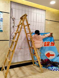 玉林市印顺广告安装南兴广场卡布UV软膜灯箱1