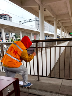 玉林市印顺广告安装火车站站台走廊标识牌