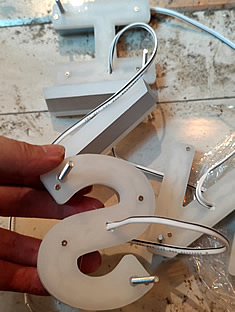 玉林市印顺广告定制安装白色迷你发光字2