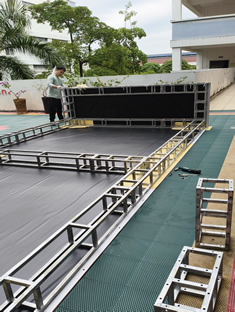 玉林市印顺广告桁架搭建签到墙师范学院建校80周年庆会场